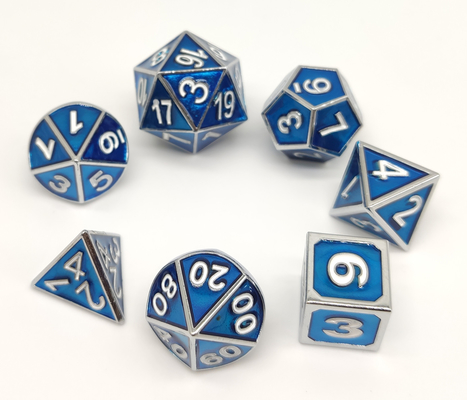 ISO9001はRPGのダイス セットの絶妙な切り分ける多面体の金属材料を塗った