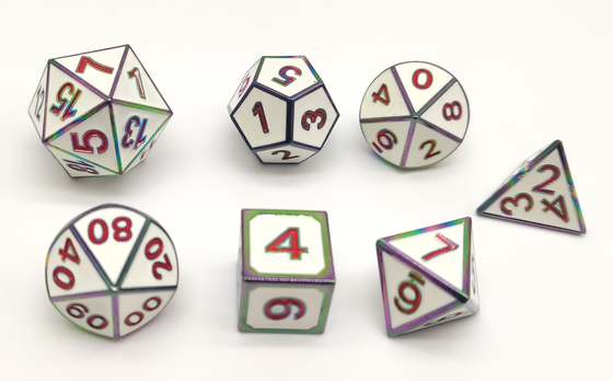 ISO9001ホワイト メタルRPGのダイス セット手はハンマーおよびYahtzeeのために切り分けた