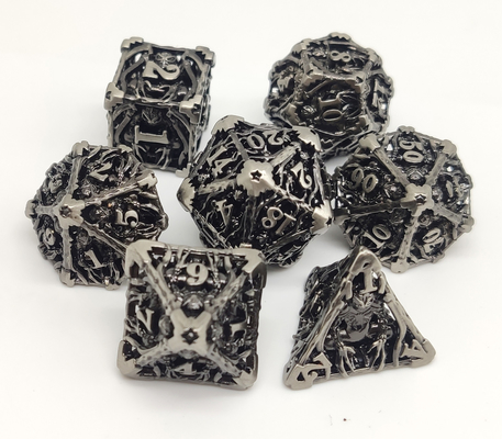 小型RPGが7部分の一定の金をさいの目に切るハンドメイドの金属は表面をめっきした