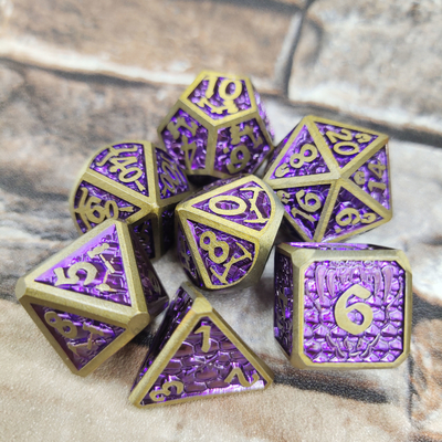 無臭の軽量のDndの金属のダイスはPolyhedralゲームのトランプ ゲームの紫色の銀を置いた