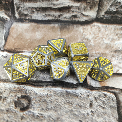 大人DNDのためのゲームは一定の小型製造者Polyhedral RPGの高温をさいの目に切る
