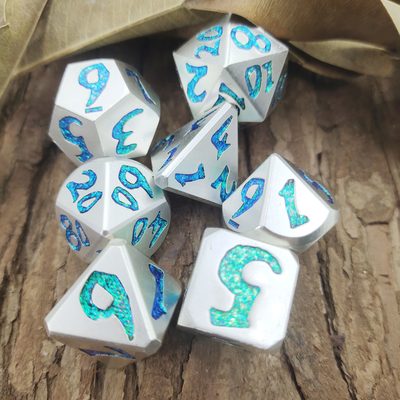フレンドリーなダイスセット多目的彫刻金属多面体 RPG ダイス D6 D8 D10