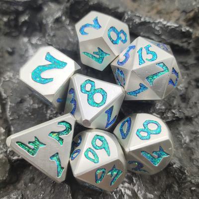 フレンドリーなダイスセット多目的彫刻金属多面体 RPG ダイス D6 D8 D10