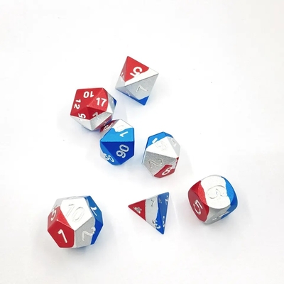 滑らかなライト ブール メタルダイス 色彩豊かな多面体 DND ゲームダイスセット