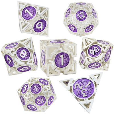 矢印 空っぽの金属のダイススーツ 多面的なDNDのダンジョンとドラゴン