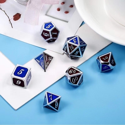 色とりどりのエナメル工芸 固体金属のダイス ドラゴンとボードゲーム DND RPG