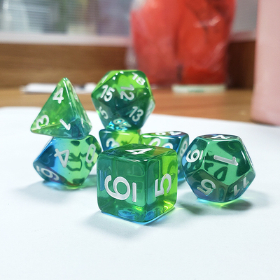 薄荷緑の水晶 天然樹脂 多面的なボードゲーム ダースセット ドラゴンとダンジョン