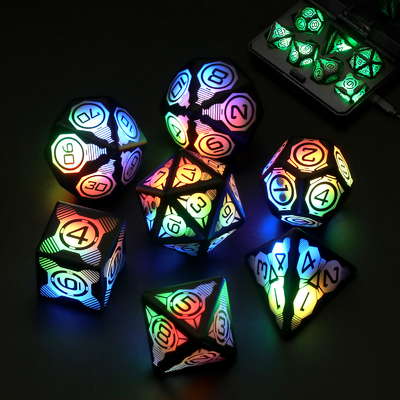 プラスチックのLED 照明のダース 充電可能なサッカーテーブルゲーム 多面のダースセット